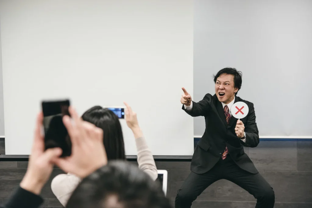 審査通したいのに営業マンが心配。。私のこと理解してんの？？